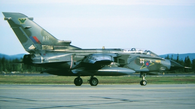Photo ID 33400 by Arie van Groen. UK Air Force Panavia Tornado GR1, ZA461