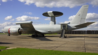 Photo ID 3937 by David Marshall. UK Air Force Boeing E 3D Sentry AEW1 707 300, ZH104