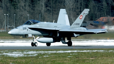 Photo ID 33566 by Joop de Groot. Switzerland Air Force McDonnell Douglas F A 18C Hornet, J 5008