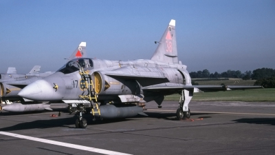 Photo ID 33589 by Tom Gibbons. Sweden Air Force Saab JA37DI Viggen, 37438