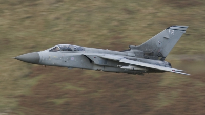 Photo ID 33749 by Tom Gibbons. UK Air Force Panavia Tornado F3, ZE982