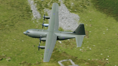 Photo ID 33937 by Barry Swann. UK Air Force Lockheed Martin Hercules C5 C 130J L 382, ZH881