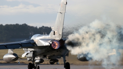 Photo ID 34164 by Andy Walker. UK Air Force Panavia Tornado GR4, ZA595