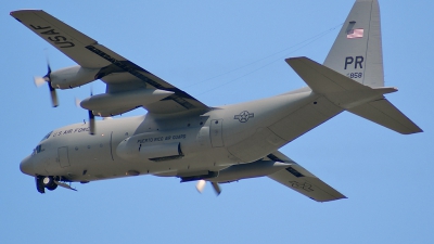 Photo ID 34400 by Hector Rivera - Puerto Rico Spotter. USA Air Force Lockheed C 130E Hercules L 382, 62 1858