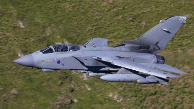 Photo ID 35702 by Chris Lofting. UK Air Force Panavia Tornado GR4, ZA461