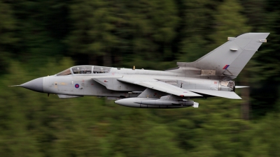Photo ID 4296 by Scott Rathbone. UK Air Force Panavia Tornado GR4, ZA549