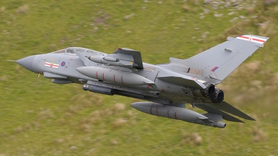 Photo ID 36082 by Paul Massey. UK Air Force Panavia Tornado GR4, ZA600