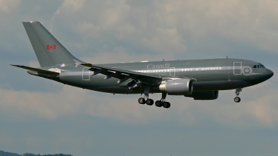 Photo ID 36365 by Martin Morkowsky. Canada Air Force Airbus CC 150 Polaris A310 304 F, 15003