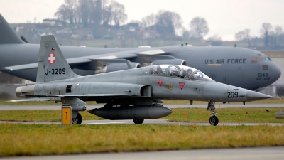 Photo ID 36702 by Sven Zimmermann. Switzerland Air Force Northrop F 5F Tiger II, J 3209