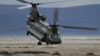 Photo ID 4479 by Andy Walker. UK Air Force Boeing Vertol Chinook HC2 CH 47D, ZD574