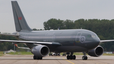 Photo ID 37379 by Mario Boeren. Canada Air Force Airbus CC 150 Polaris A310 304 F, 15002