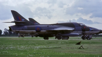 Photo ID 37293 by Mike Hopwood. UK Air Force Hawker Hunter T7B, WV318