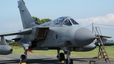 Photo ID 37735 by kristof stuer. UK Air Force Panavia Tornado GR4, ZA554