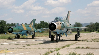 Photo ID 37584 by Menso van Westrhenen. Romania Air Force Mikoyan Gurevich MiG 21UM Lancer B, 9536