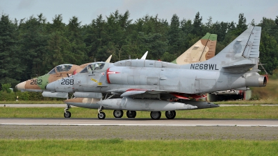 Photo ID 37785 by Lieuwe Hofstra. Company Owned BAe Systems Douglas A 4N Skyhawk, N268WL