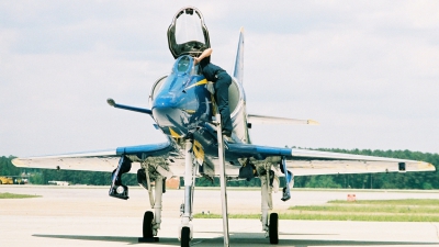 Photo ID 4628 by Gregg Stansbery. USA Navy Douglas A 4F Skyhawk, 154992