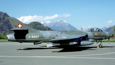 Photo ID 38234 by Joop de Groot. Private Hunterverein Interlaken Hawker Hunter F58, J 4007