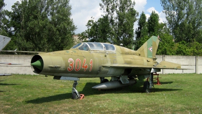 Photo ID 38739 by Péter Szentirmai. Hungary Air Force Mikoyan Gurevich MiG 21UM, 3041
