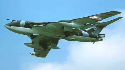 Photo ID 38518 by Arie van Groen. UK Air Force Handley Page Victor K2 HP 80, XL158