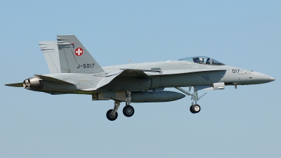 Photo ID 38546 by Klemens Hoevel. Switzerland Air Force McDonnell Douglas F A 18C Hornet, J 5017