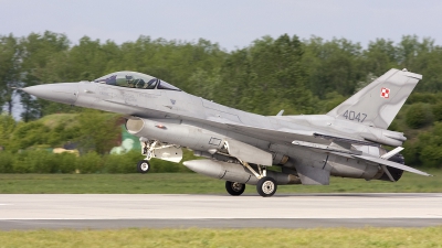 Photo ID 38886 by Chris Lofting. Poland Air Force General Dynamics F 16C Fighting Falcon, 4047