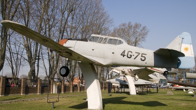 Photo ID 39341 by Jorge Molina. Argentina Navy North American SNJ 5 Texan, 0442