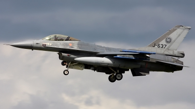 Photo ID 39457 by PAUL CALLAGHAN. Netherlands Air Force General Dynamics F 16AM Fighting Falcon, J 637