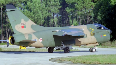 Photo ID 39393 by Arie van Groen. Portugal Air Force LTV Aerospace A 7P Corsair II, 15524