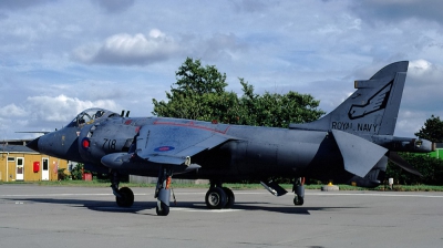 Photo ID 39818 by Lieuwe Hofstra. UK Navy British Aerospace Sea Harrier FRS 1, ZD581