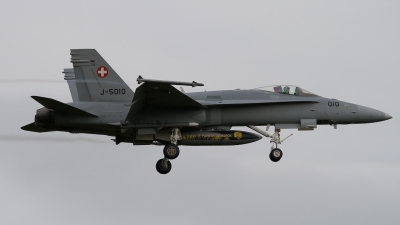 Photo ID 39858 by Bert van Wijk. Switzerland Air Force McDonnell Douglas F A 18C Hornet, J 5010