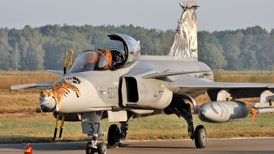 Photo ID 40479 by Patricie Vesela. Czech Republic Air Force Saab JAS 39C Gripen, 9237