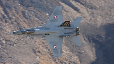 Photo ID 41688 by Simon George. Switzerland Air Force McDonnell Douglas F A 18C Hornet, J 5011