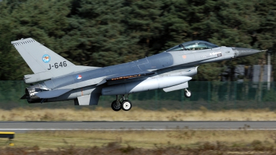 Photo ID 42369 by Joop de Groot. Netherlands Air Force General Dynamics F 16AM Fighting Falcon, J 646