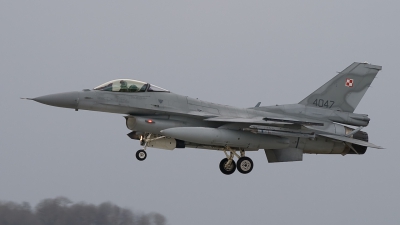 Photo ID 42607 by Bert van Wijk. Poland Air Force General Dynamics F 16C Fighting Falcon, 4047