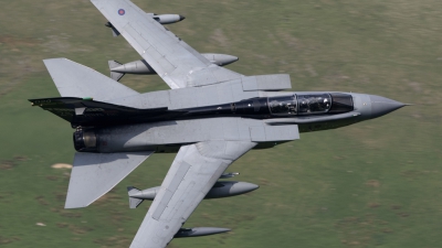 Photo ID 42653 by Barry Swann. UK Air Force Panavia Tornado GR4, ZA469