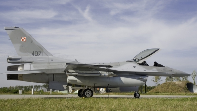Photo ID 42990 by Erik Bruijns. Poland Air Force General Dynamics F 16C Fighting Falcon, 4071