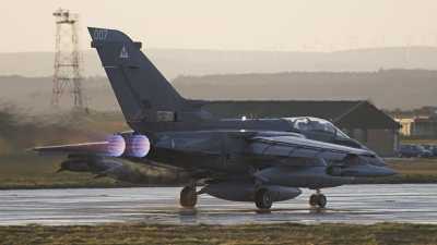 Photo ID 540 by Andy Walker. UK Air Force Panavia Tornado GR4A, ZA373