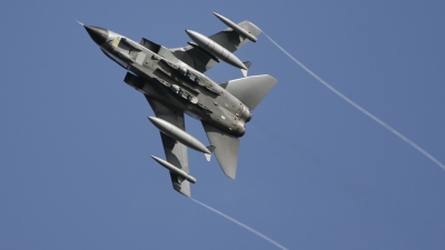Photo ID 542 by Andy Walker. UK Air Force Panavia Tornado GR4, ZA462