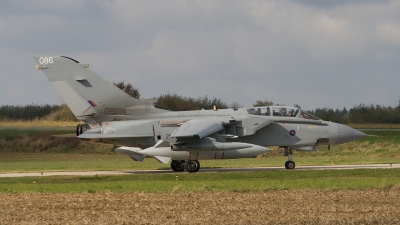 Photo ID 44236 by Bert van Wijk. UK Air Force Panavia Tornado GR4, ZD720
