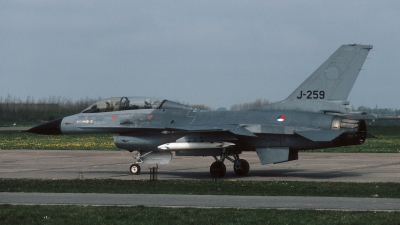 Photo ID 44504 by Henk Schuitemaker. Netherlands Air Force General Dynamics F 16B Fighting Falcon, J 259