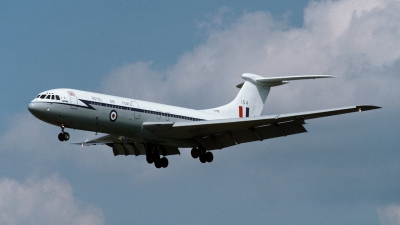 Photo ID 44622 by Henk Schuitemaker. UK Air Force Vickers 1106 VC 10 C1, XV104