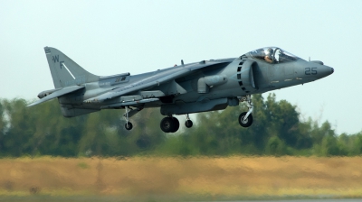 Photo ID 45368 by Andrew Thomas. USA Marines McDonnell Douglas AV 8B Harrier II, 164143