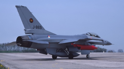 Photo ID 45737 by Lieuwe Hofstra. Netherlands Air Force General Dynamics F 16A Fighting Falcon, J 869