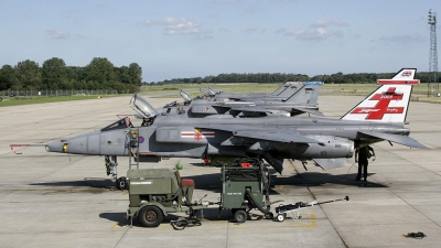 Photo ID 46773 by Andreas Hunold. UK Air Force Sepecat Jaguar GR3A, XZ103