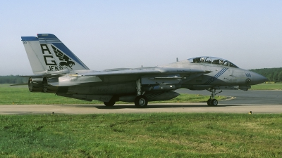 Photo ID 47865 by David F. Brown. USA Navy Grumman F 14B Tomcat, 163220