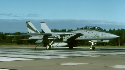 Photo ID 47963 by David F. Brown. USA Navy Grumman F 14B Tomcat, 161422