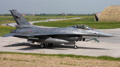 Photo ID 48391 by Roberto Bianchi. Italy Air Force General Dynamics F 16A ADF Fighting Falcon, MM7252