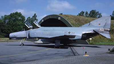 Photo ID 48468 by Lieuwe Hofstra. Germany Air Force McDonnell Douglas F 4F Phantom II, 37 52