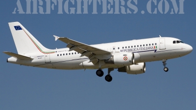 Photo ID 6100 by Roberto Bianchi. Italy Air Force Airbus A319 115X CJ, MM62174