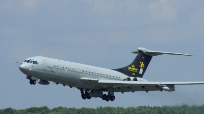 Photo ID 49388 by Vincent de Wissel. UK Air Force Vickers 1106 VC 10 C1K, XV105